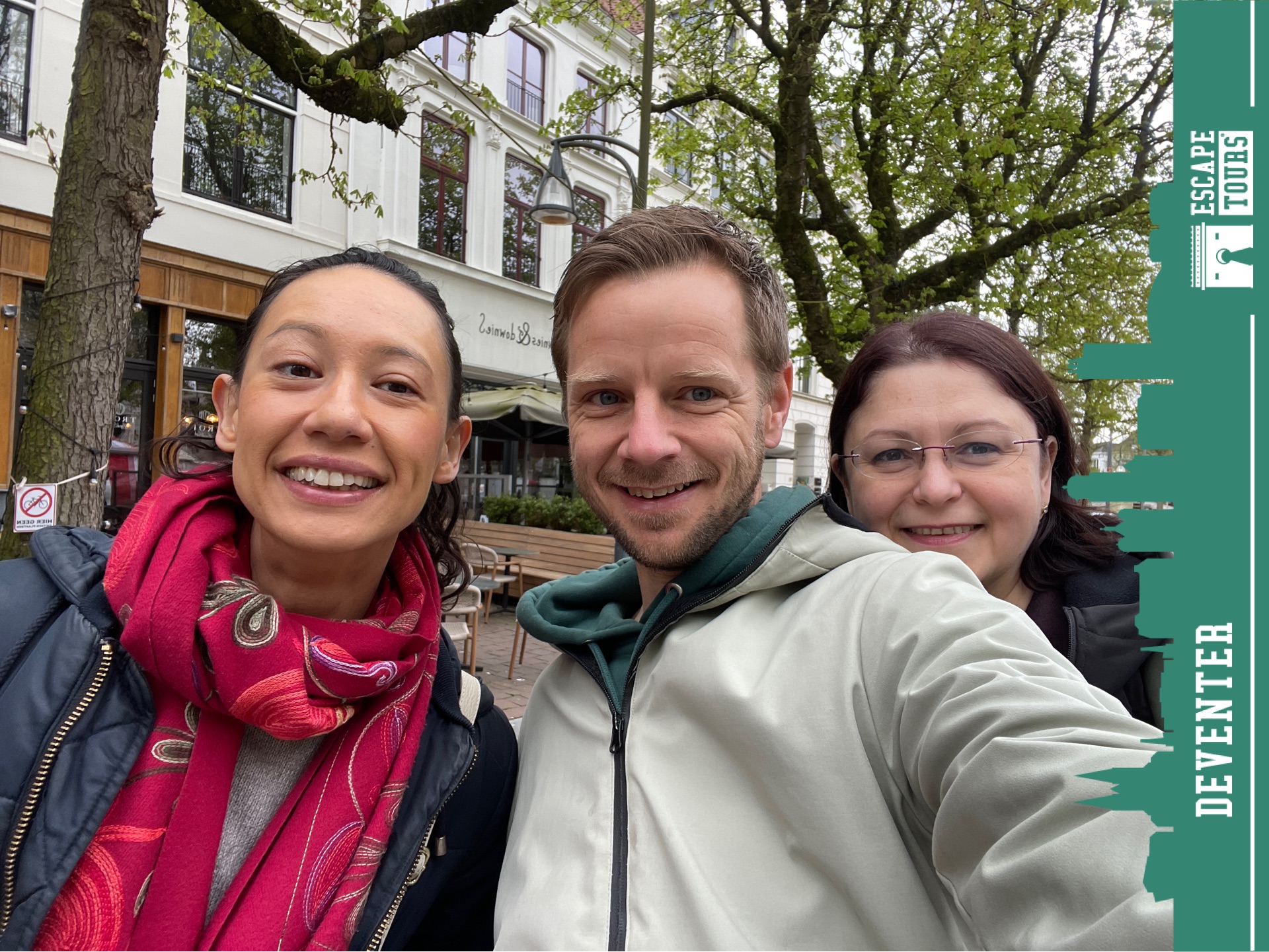 Rekordzeit: The Introverts + DM