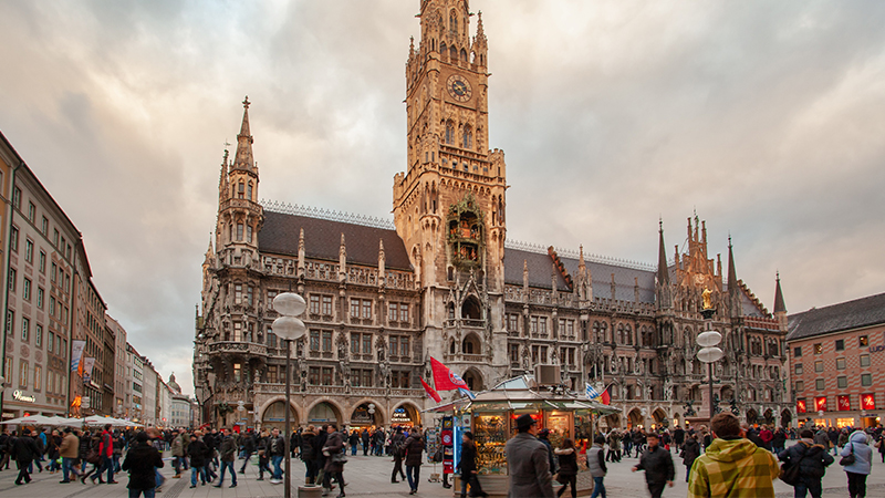 Rekordzeit: Heiße Männer München ...